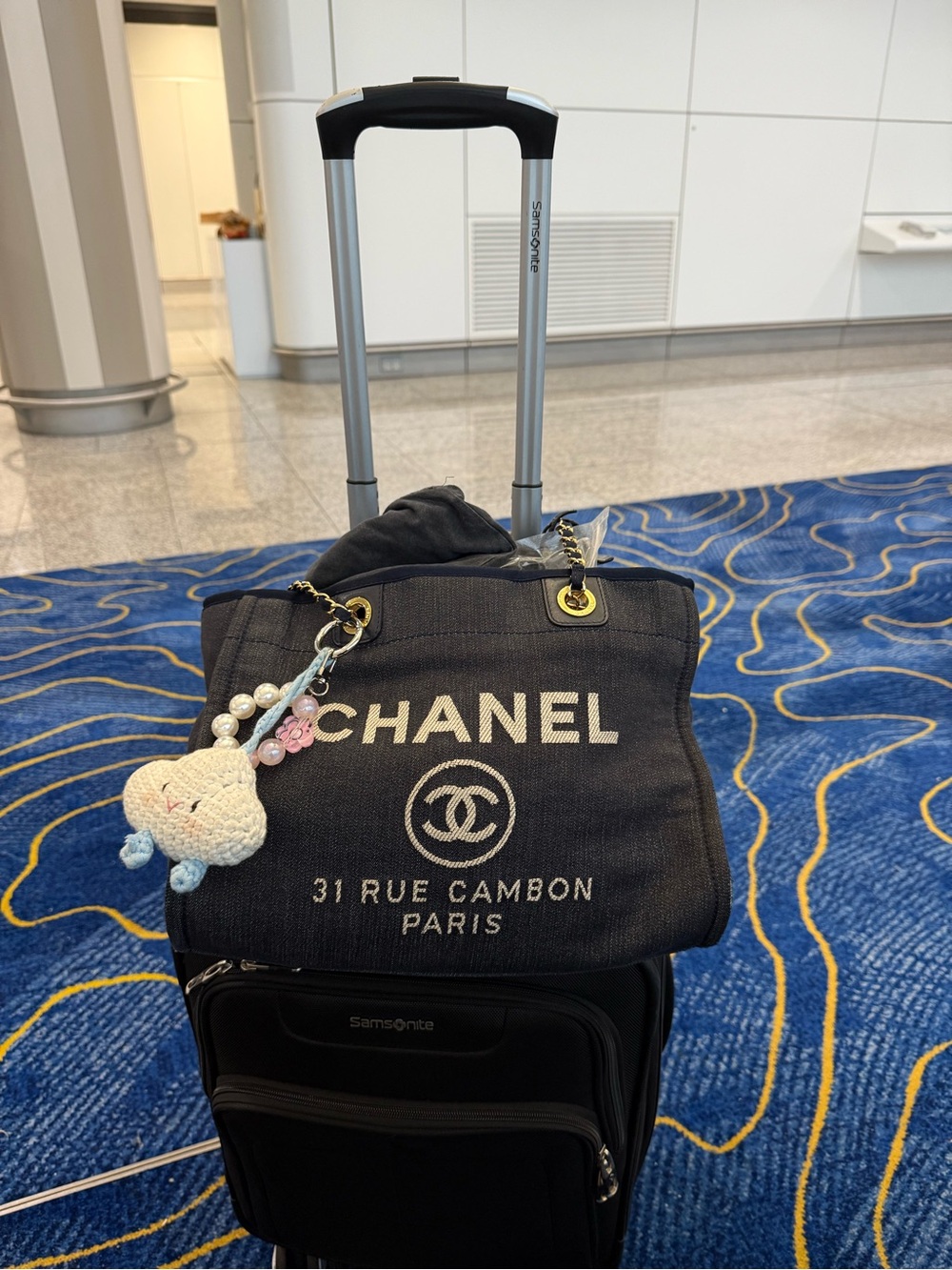 Auth CHANEL small denim Deauville tote bag, charms not included